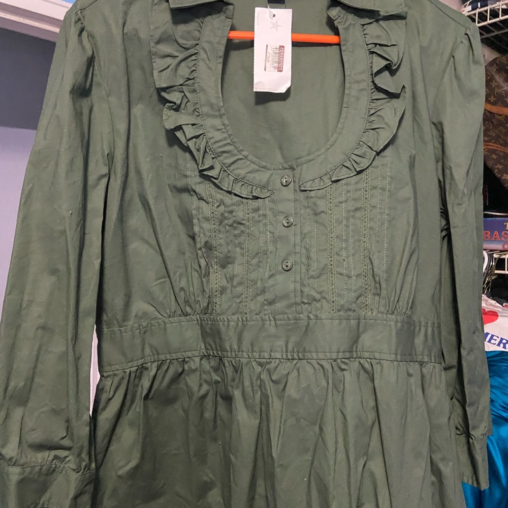 Beautiful blouse - Picture 2 of 3